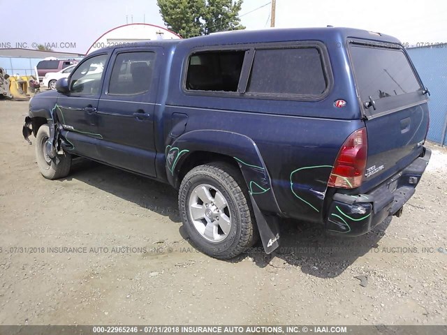 5TELU42N57Z374812 - 2007 TOYOTA TACOMA DOUBLE CAB მუქი ლურჯი ფოტო 3
