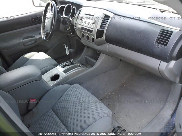 5TELU42N57Z374812 - 2007 TOYOTA TACOMA DOUBLE CAB მუქი ლურჯი ფოტო 5