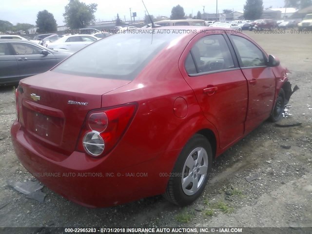 1G1JA5SH5D4138576 - 2013 CHEVROLET SONIC LS 红色 照片 4