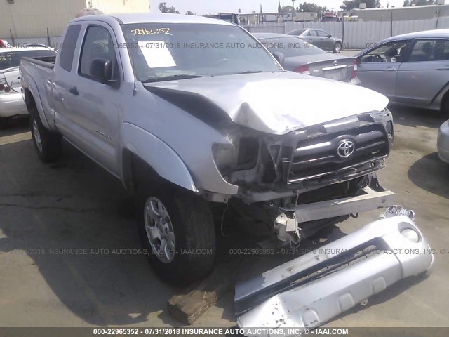 5TETU62N48Z588557 - 2008 TOYOTA TACOMA PRERUNNER ACCESS CAB SILVER photo 1