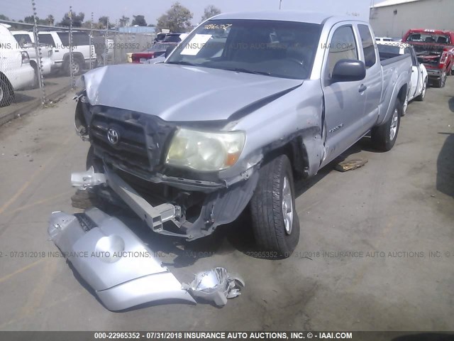 5TETU62N48Z588557 - 2008 TOYOTA TACOMA PRERUNNER ACCESS CAB SILVER photo 2