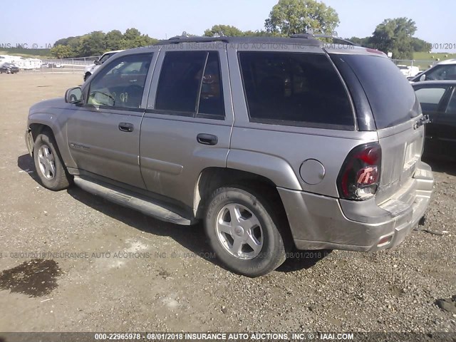 1GNDT13S222326537 - 2002 CHEVROLET TRAILBLAZER  SILVER photo 3