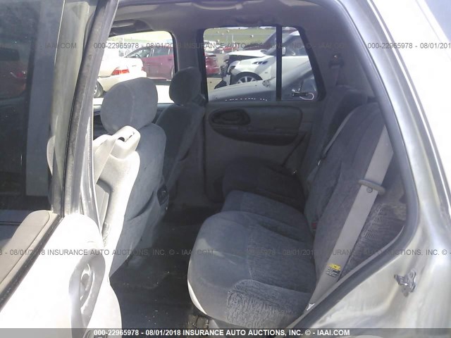 1GNDT13S222326537 - 2002 CHEVROLET TRAILBLAZER  SILVER photo 8