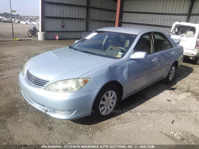 4T1BE32K05U532936 - 2005 TOYOTA CAMRY LE/XLE/SE Mavi foto 2