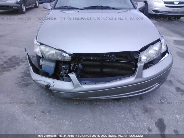 4T1BG22K9YU688093 - 2000 TOYOTA CAMRY CE/LE/XLE ნაცრისფერი ფოტო 6