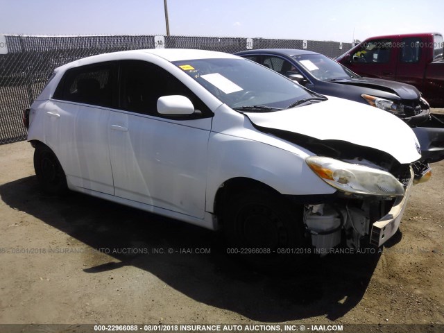 2T1KU4EE5AC265710 - 2010 TOYOTA COROLLA MATRIX  WHITE photo 1