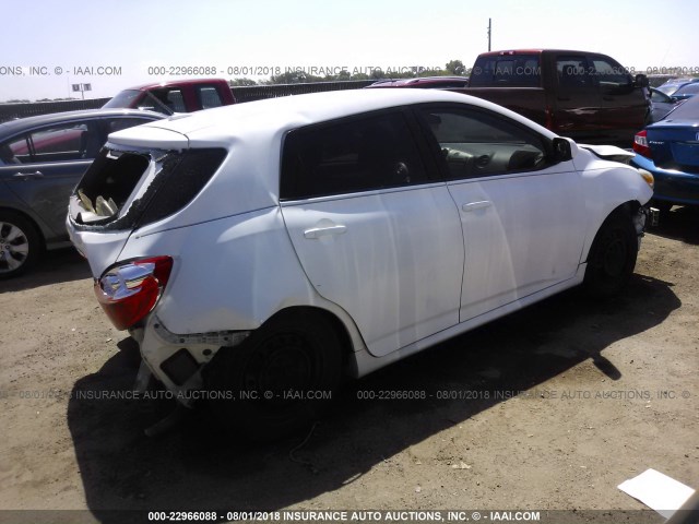 2T1KU4EE5AC265710 - 2010 TOYOTA COROLLA MATRIX  WHITE photo 4