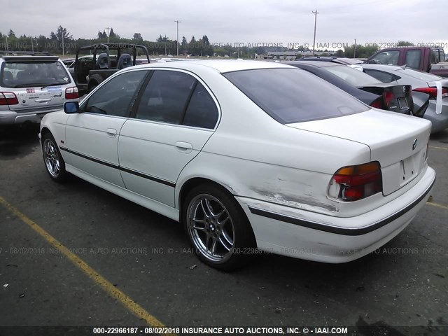 WBADM634XYGU08853 - 2000 BMW 528 I AUTOMATIC WHITE photo 3