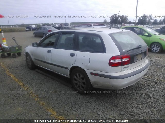 YV1VW29532F869104 - 2002 VOLVO V40 1.9T WHITE photo 3