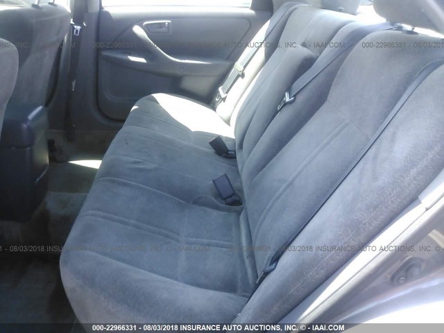JT2BG22K0W0241864 - 1998 TOYOTA CAMRY CE/LE/XLE 灰色 照片 8