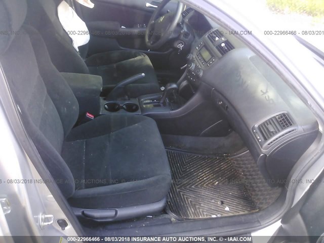 1HGCM56107A029373 - 2007 HONDA ACCORD VALUE SILVER photo 5