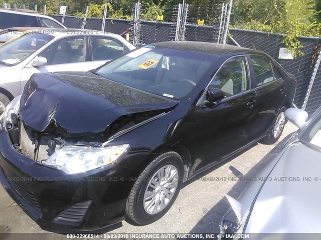 4T4BF1FK2ER396049 - 2014 TOYOTA CAMRY L/SE/LE/XLE შავი ფოტო 2
