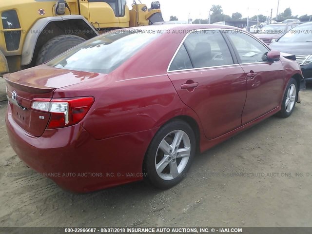 4T1BF1FK2CU544417 - 2012 TOYOTA CAMRY SE/LE/XLE RED photo 4