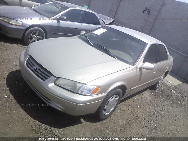 4T1BG22K4XU552789 - 1999 TOYOTA CAMRY CE/LE/XLE 金色 照片 2