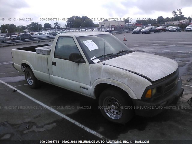 1GCCS14X7TK128832 - 1996 CHEVROLET S TRUCK S10 WHITE photo 1