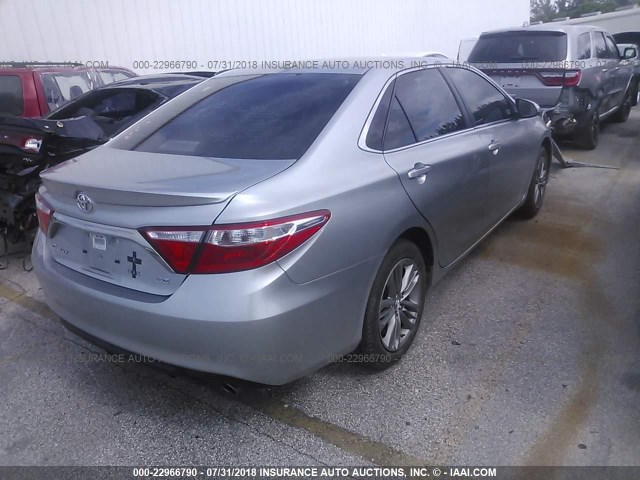 4T1BF1FK7GU122388 - 2016 TOYOTA CAMRY LE/XLE/SE/XSE SILVER photo 4