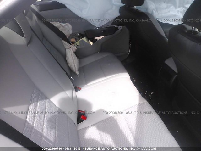 4T1BF1FK7GU122388 - 2016 TOYOTA CAMRY LE/XLE/SE/XSE SILVER photo 8