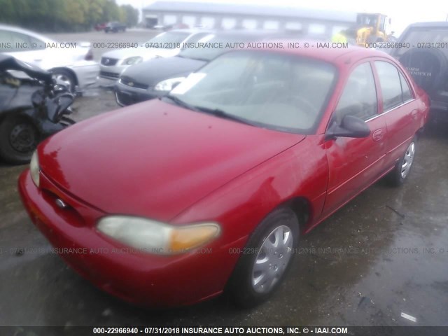 3FAFP13P52R137559 - 2002 FORD ESCORT RED photo 2