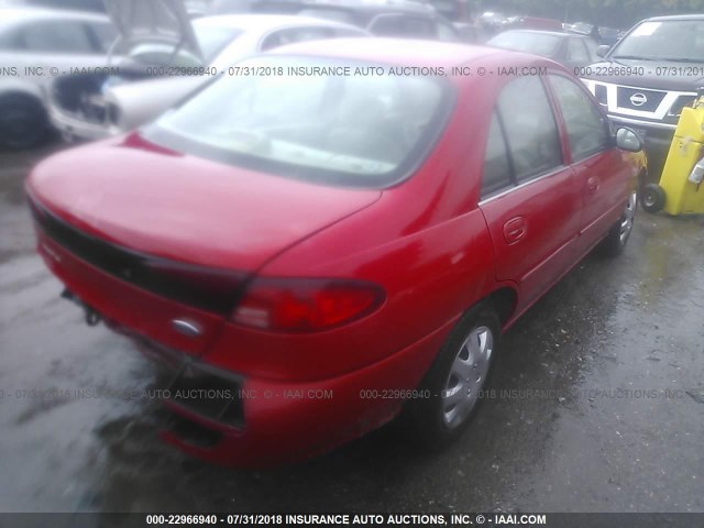 3FAFP13P52R137559 - 2002 FORD ESCORT RED photo 4