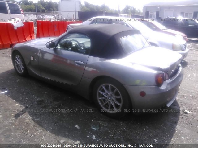 4USBT33424LS48703 - 2004 BMW Z4 2.5 SILVER photo 3