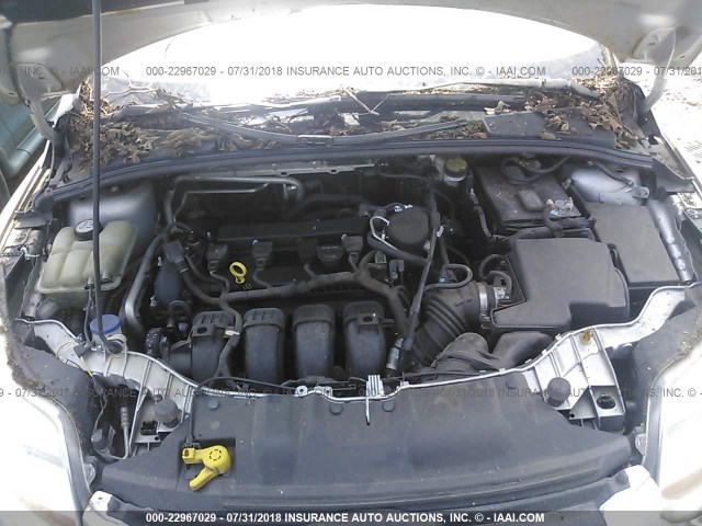 1FAHP3K23CL136324 - 2012 FORD FOCUS SE SILVER photo 10