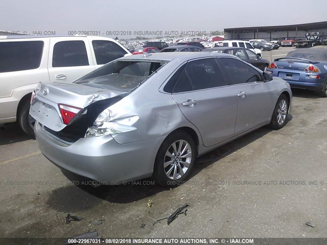 4T1BK1FK1FU566702 - 2015 TOYOTA CAMRY XSE/XLE SILVER photo 4