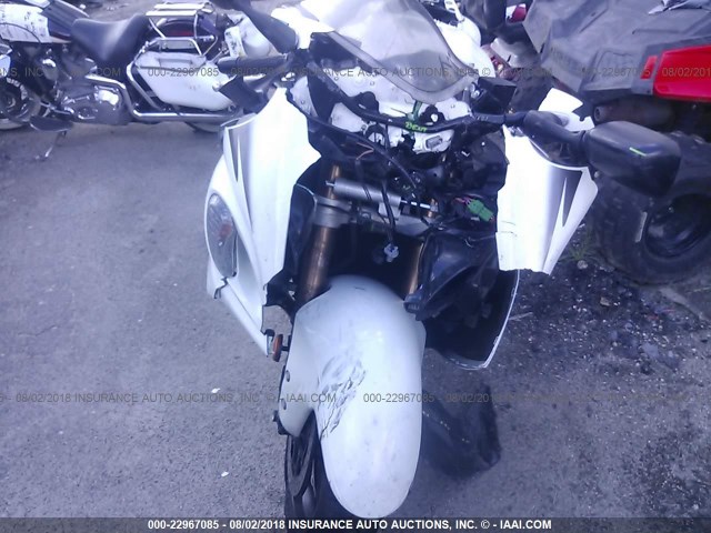 JS1GX72A6B2101019 - 2011 SUZUKI GSX1300 R WHITE photo 5