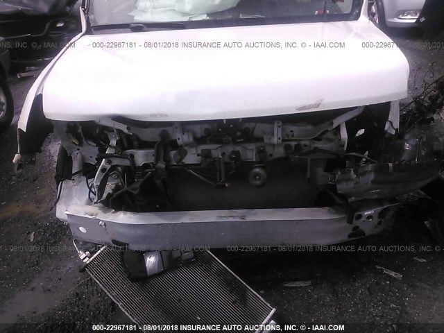 JN8AZ2KR1BT202434 - 2011 NISSAN CUBE S/SL/KROM WHITE photo 6