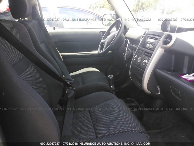 JTLKT334364053992 - 2006 TOYOTA SCION XB Silber Foto 5