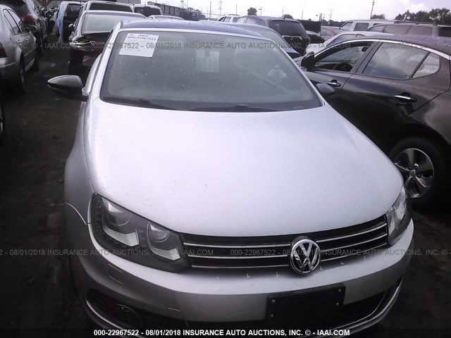 WVWBW8AH5DV001292 - 2013 VOLKSWAGEN EOS KOMFORT/SPORT 银色 照片 6