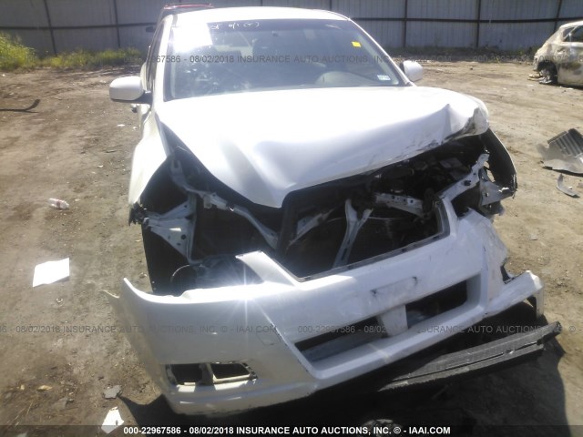 4S3BMCC67A3216846 - 2010 SUBARU LEGACY 2.5I PREMIUM WHITE photo 6