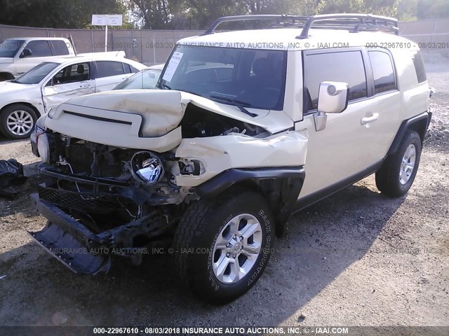 JTEBU11F08K025868 - 2008 TOYOTA FJ CRUISER CREAM photo 2