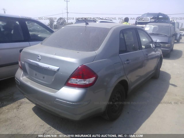 3N1BC11E98L351815 - 2008 NISSAN VERSA S/SL SILVER photo 4