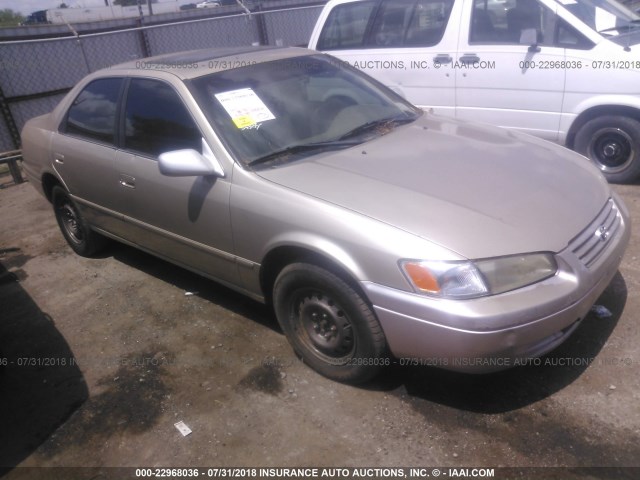 JT2BG22K5W0197957 - 1998 TOYOTA CAMRY CE/LE/XLE 棕色 照片 1