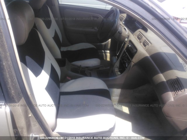 JT2BG22K5W0197957 - 1998 TOYOTA CAMRY CE/LE/XLE 棕色 照片 5