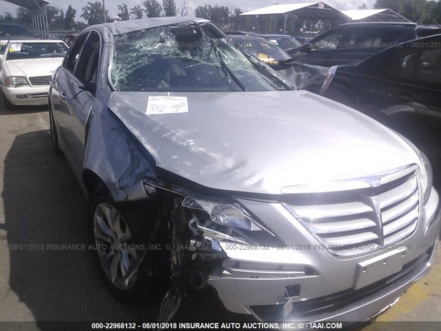 KMHGC4DD0DU241383 - 2013 HYUNDAI GENESIS 3.8L SILVER photo 6