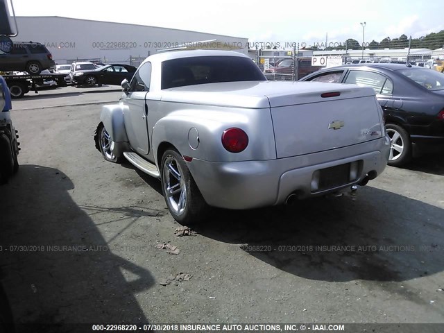1GCES14H15B118107 - 2005 CHEVROLET SSR 银色 照片 3