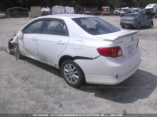 1NXBU4EEXAZ339282 - 2010 TOYOTA COROLLA S/LE/XLE WHITE photo 3