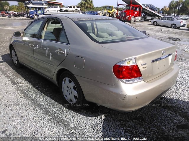 4T1BE32K65U076201 - 2005 TOYOTA CAMRY LE/XLE/SE Boz foto 3