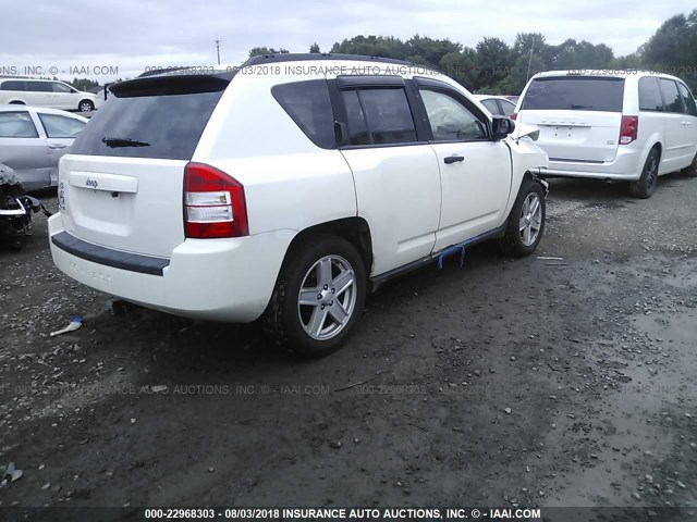 1J8FF47W07D596538 - 2007 JEEP COMPASS WHITE photo 4