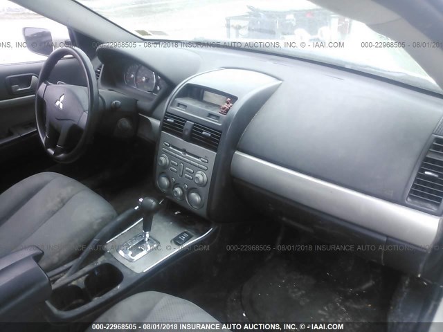 4A32B2FF6BE024414 - 2011 MITSUBISHI GALANT FE WHITE photo 5