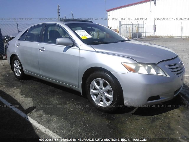 4T1BE46K57U083305 - 2007 TOYOTA CAMRY NEW GENERAT CE/LE/XLE/SE SILVER photo 1