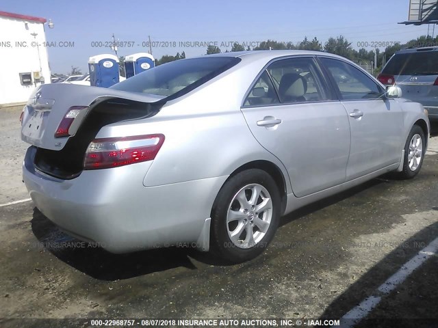 4T1BE46K57U083305 - 2007 TOYOTA CAMRY NEW GENERAT CE/LE/XLE/SE SILVER photo 4