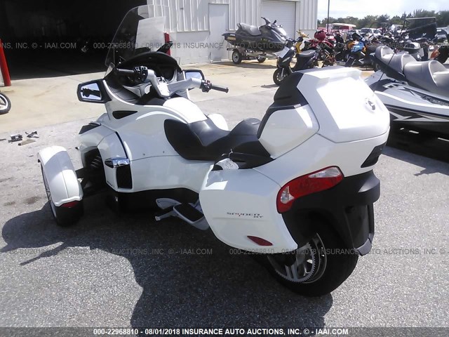 2BXNBDD26HV002900 - 2017 CAN-AM SPYDER ROADSTER RT/RT-S/LTD/SP SERIES WHITE photo 3