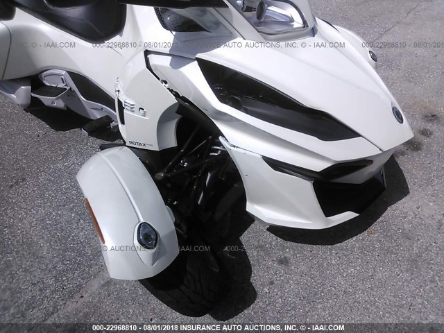 2BXNBDD26HV002900 - 2017 CAN-AM SPYDER ROADSTER RT/RT-S/LTD/SP SERIES WHITE photo 5