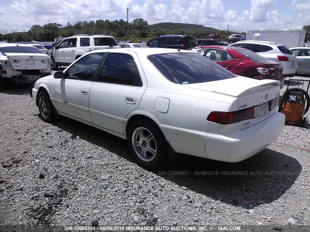 4T1BG28K4YU933809 - 2000 TOYOTA CAMRY CE/LE/XLE 白色 照片 3