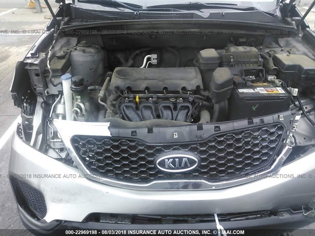 5XYKT3A16CG192922 - 2012 KIA SORENTO LX GRAY photo 10