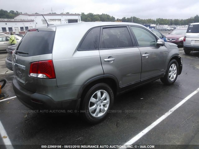 5XYKT3A16CG192922 - 2012 KIA SORENTO LX GRAY photo 4