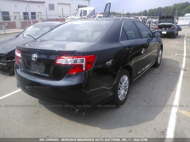 4T1BF1FK8CU127738 - 2012 TOYOTA CAMRY SE/LE/XLE შავი ფოტო 4