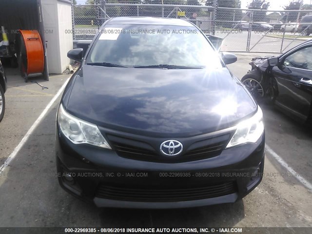 4T1BF1FK8CU127738 - 2012 TOYOTA CAMRY SE/LE/XLE შავი ფოტო 6